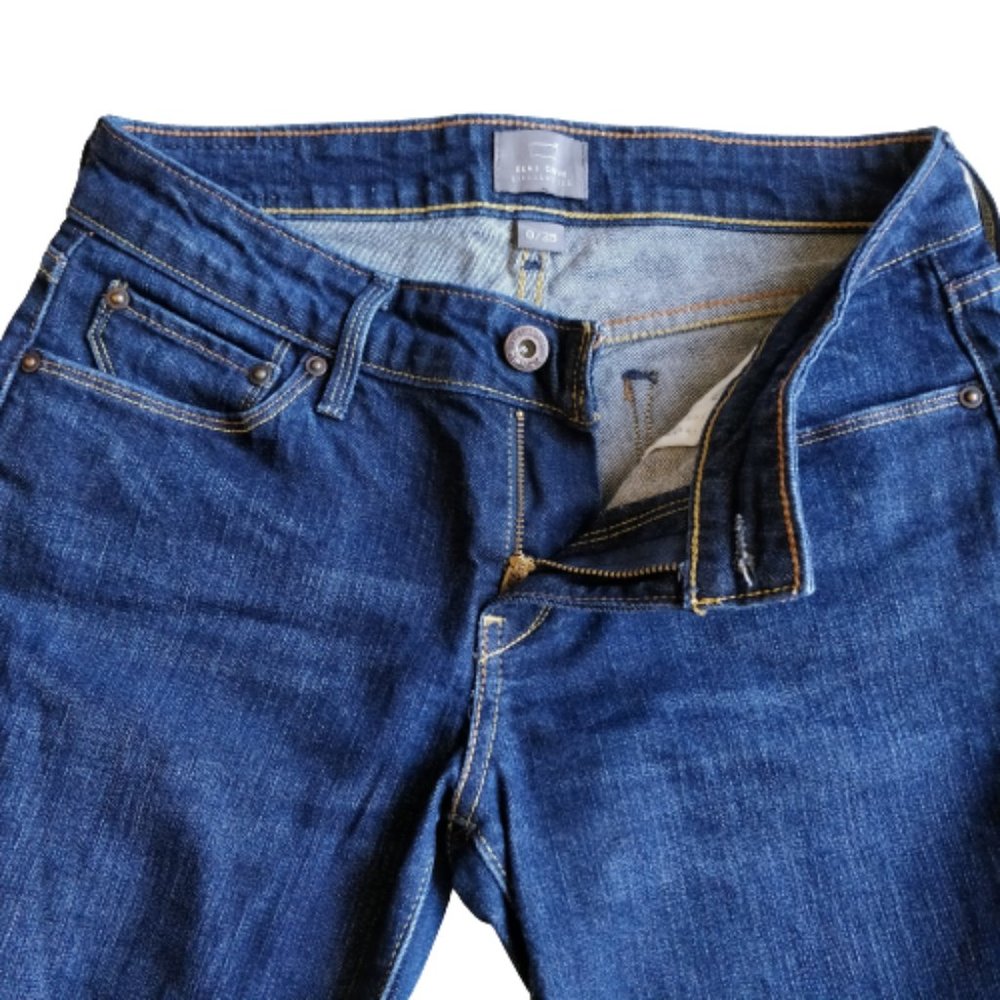 Levi Demi Curve Straight Leg Mid Rise Jeans, Size 25